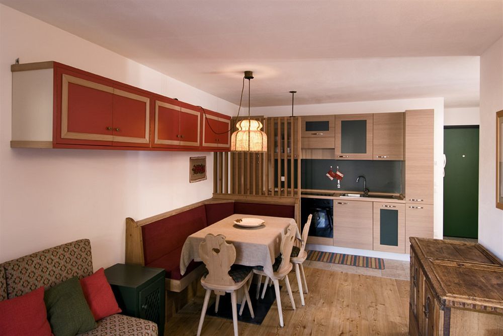 Residenza Bagni & Miramonti Aparthotel กาวาเลเซ ภายนอก รูปภาพ
